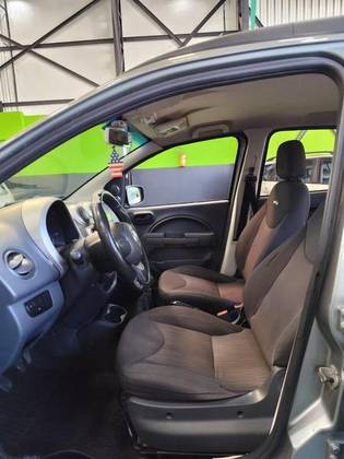 FIAT UNO 1.0 EVO VIVACE 8V FLEX 2P MANUAL FIAT UNO 1.0 EVO VIVACE 8V FLEX 2P MANUAL